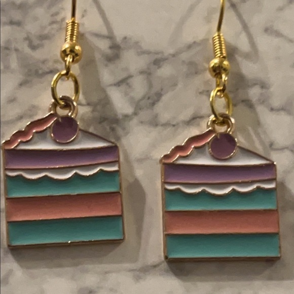 🔴Handmade Cake Earrings🍰 - Picture 3 of 3